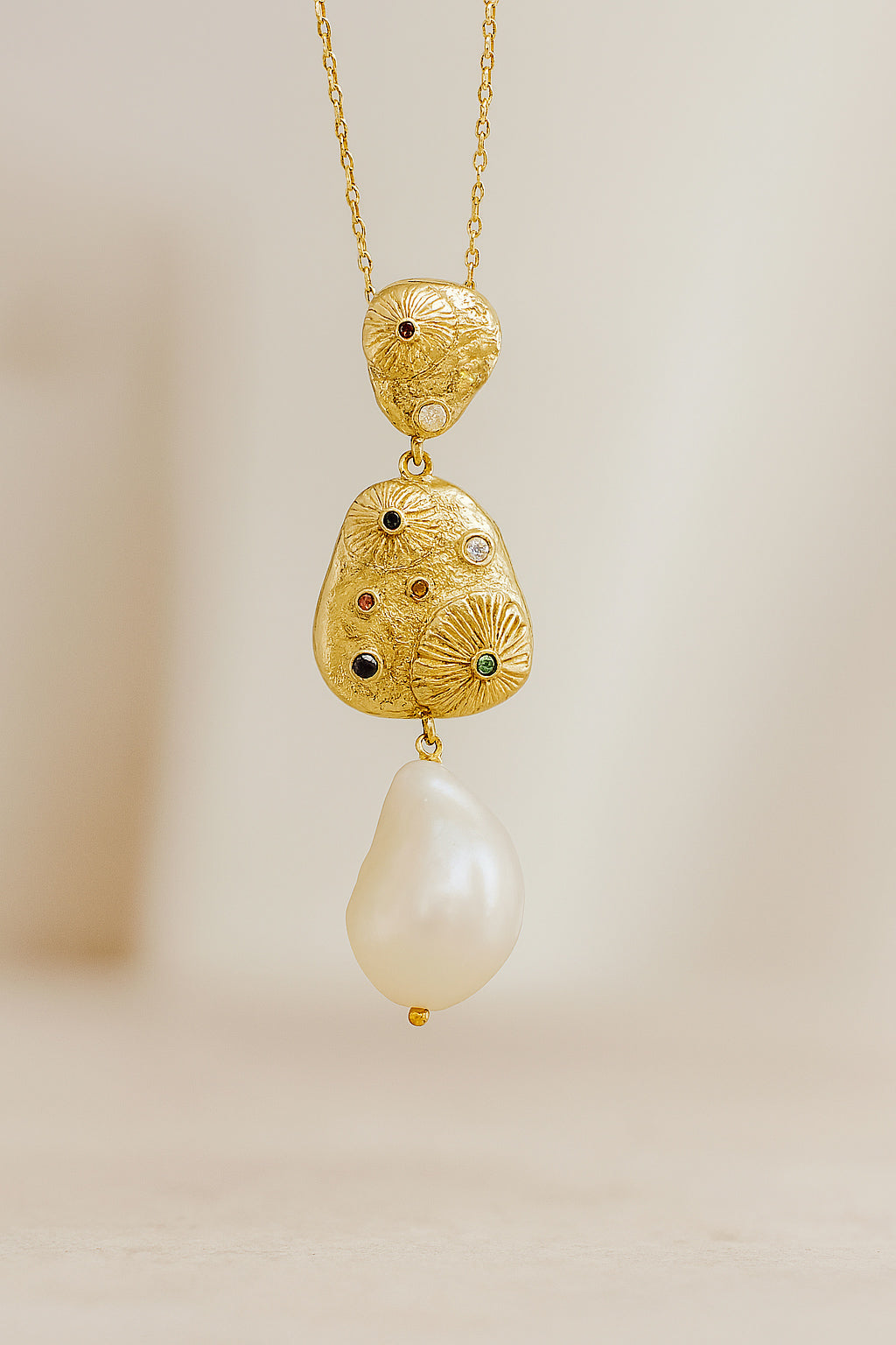 Gold-Plated Necklace with Pearl & Zirconia Accents