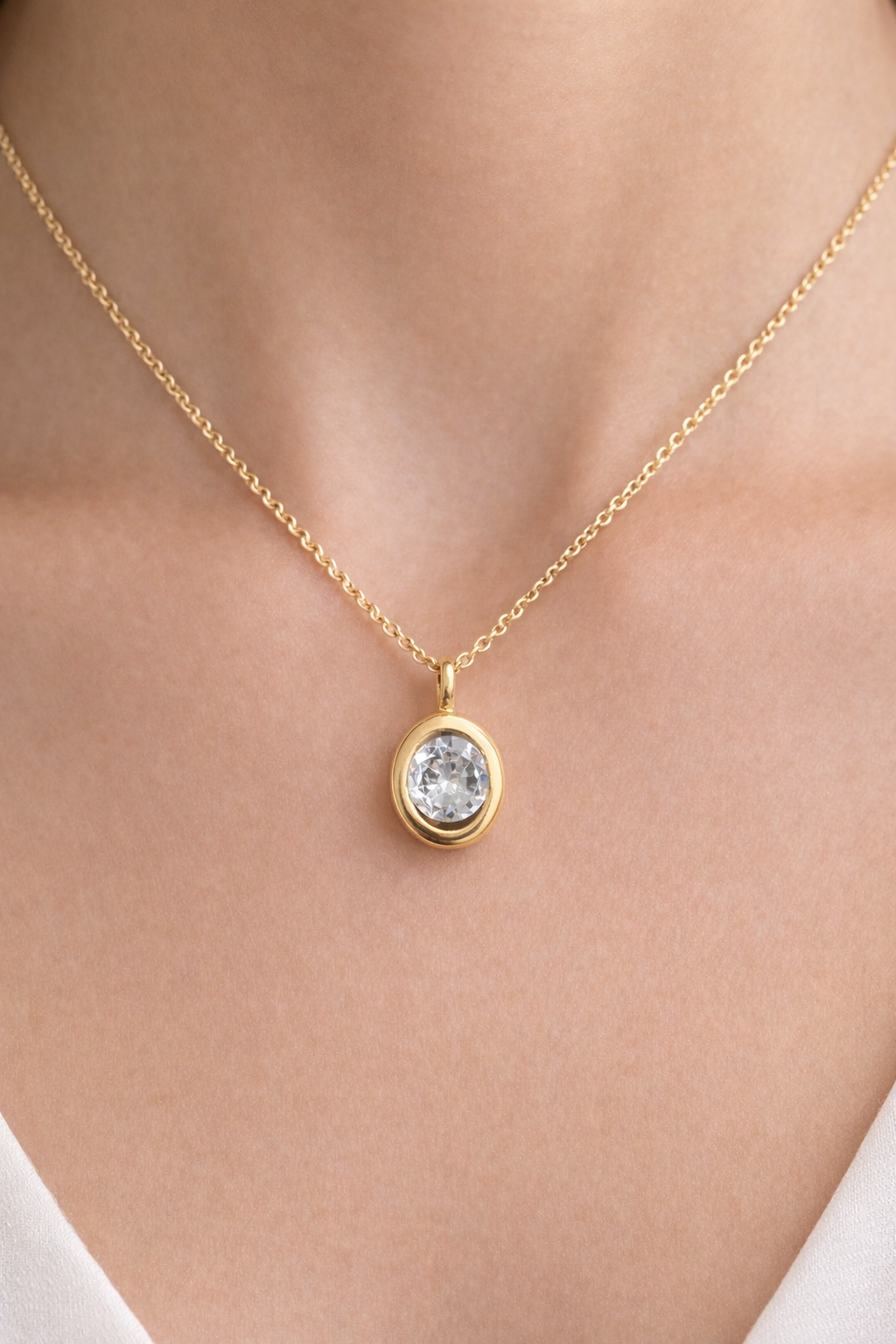 Oval Bezel Zirconia Pendant Necklace
