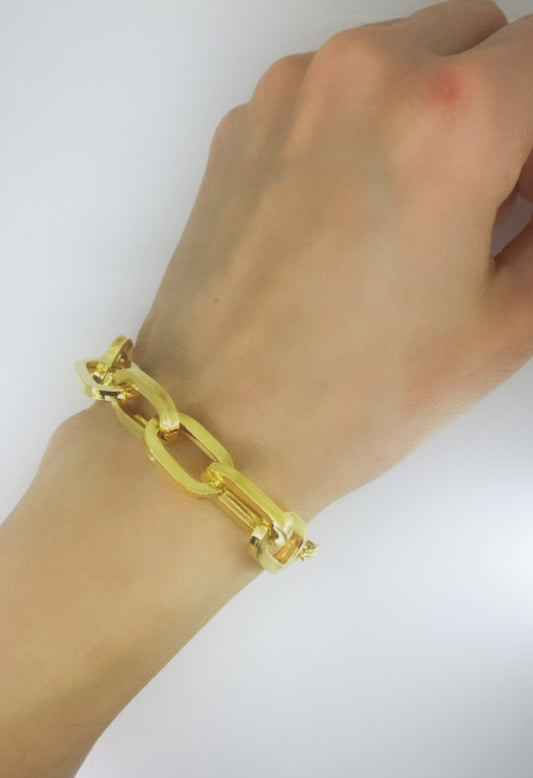 Chunky chain link cuff