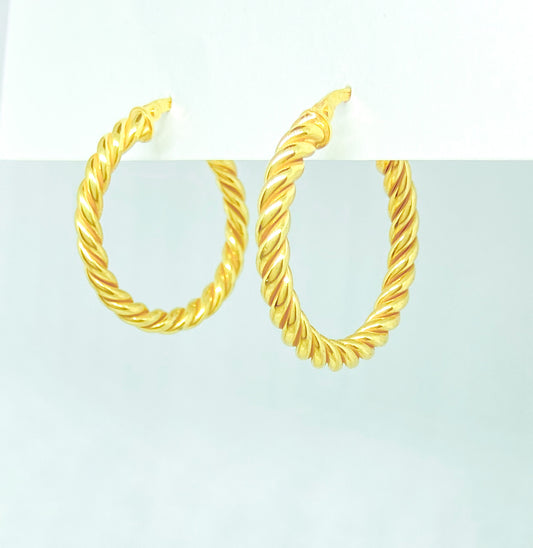 Twisted rope hoops
