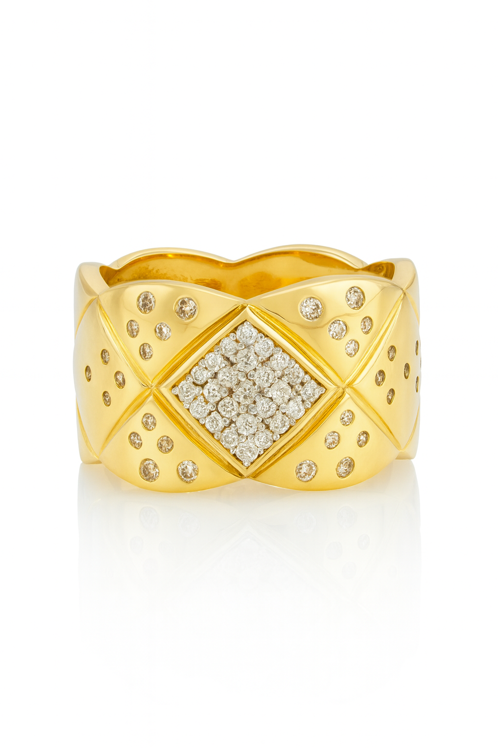 Geometric Diamond-Pattern Ring