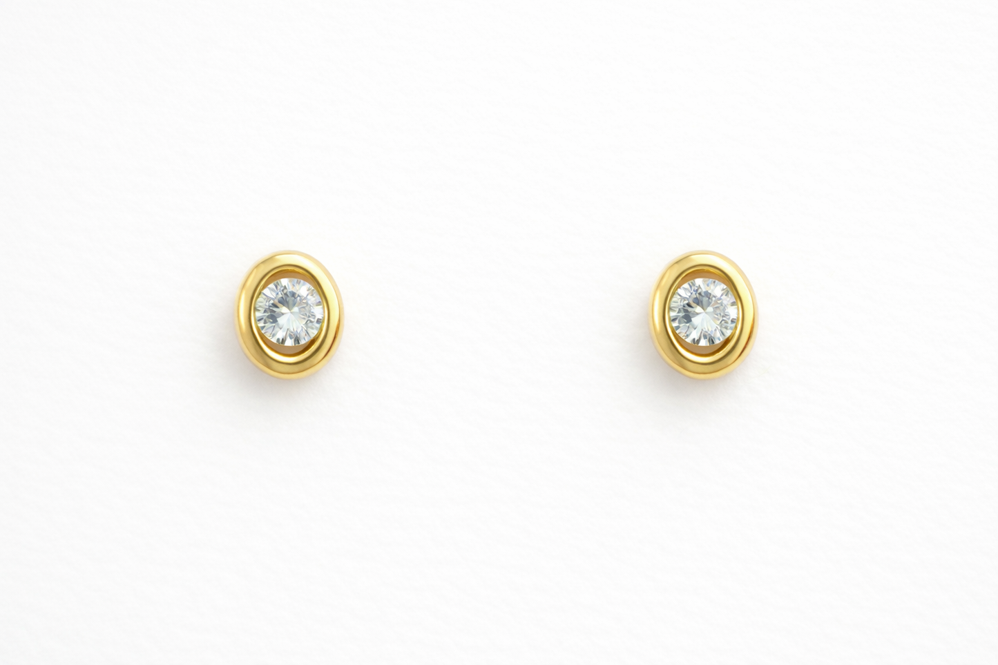 Classic Bezel Zirconia Stud Earrings