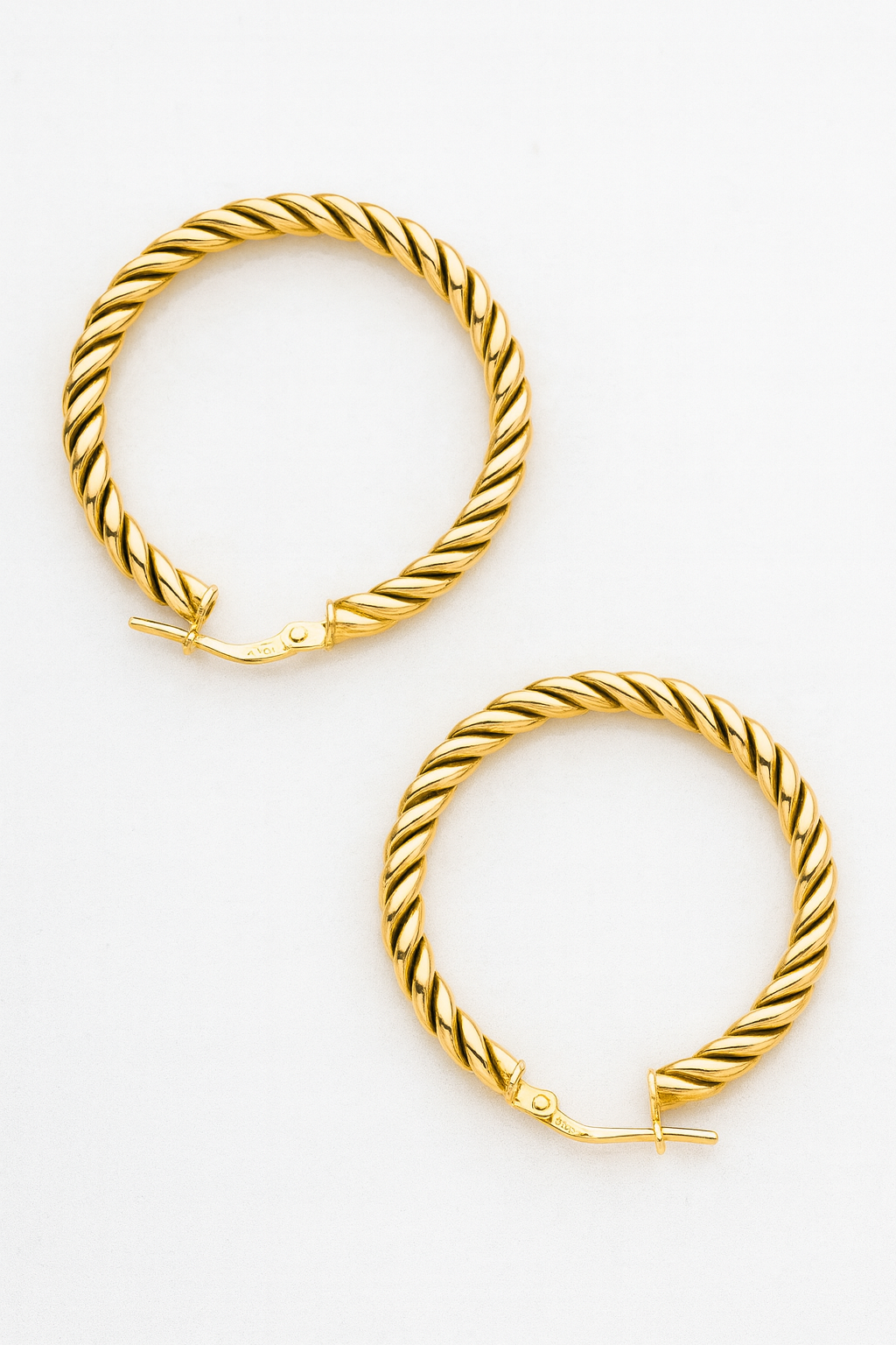 Twisted rope hoops