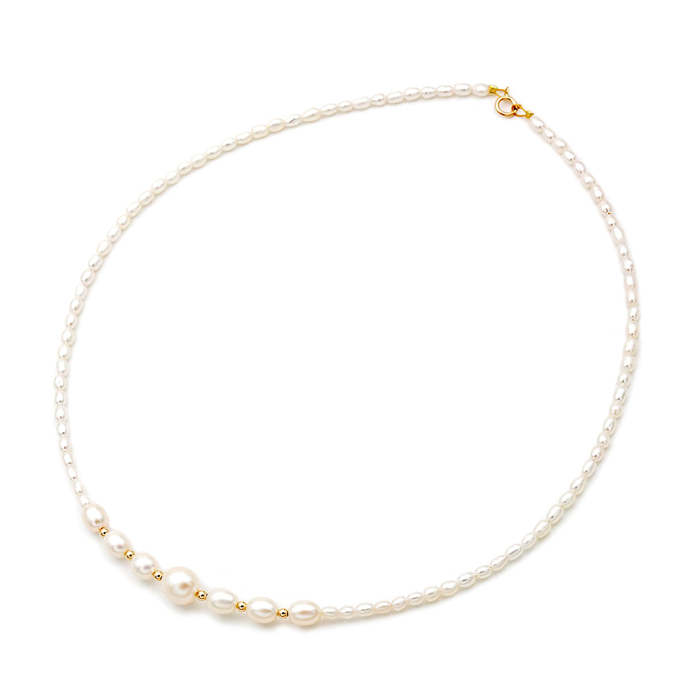 Oval pearl necklace