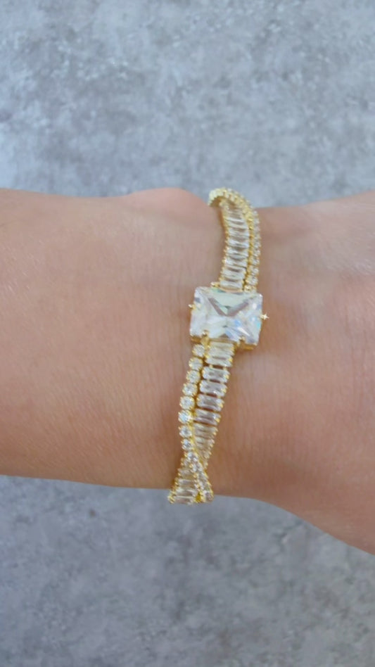 Radiant Emerald-Cut Centerpiece Bracelet