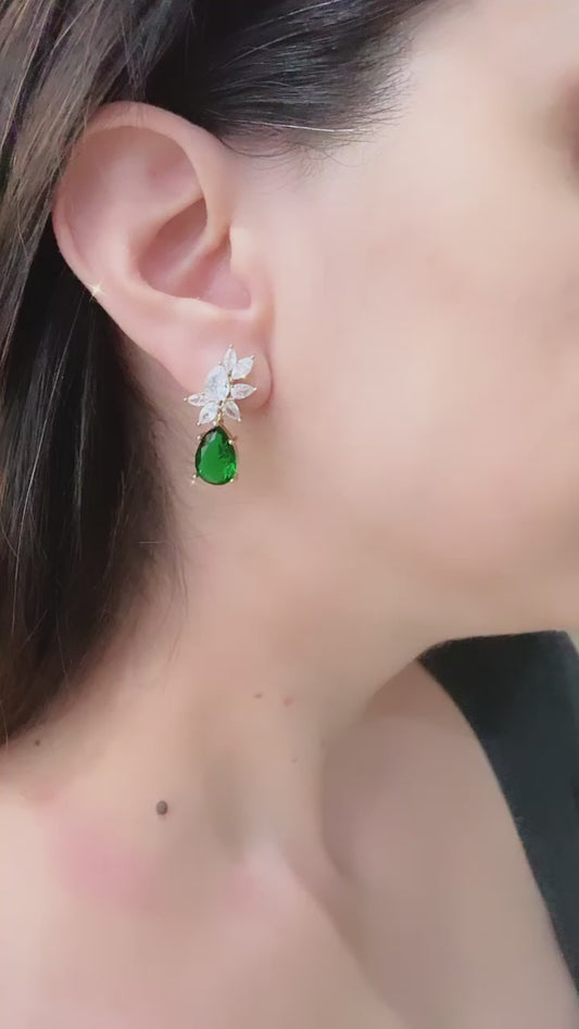 Leafy emerald teardrop earrings