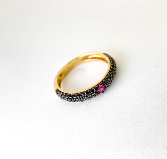 Black&pink ring