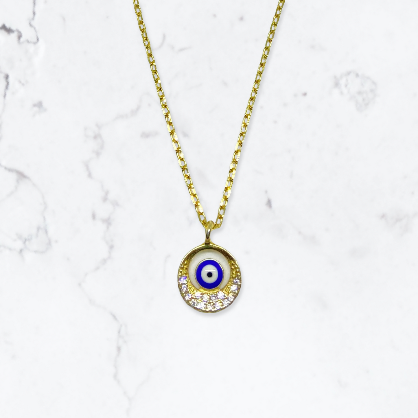 Eye pendant necklace