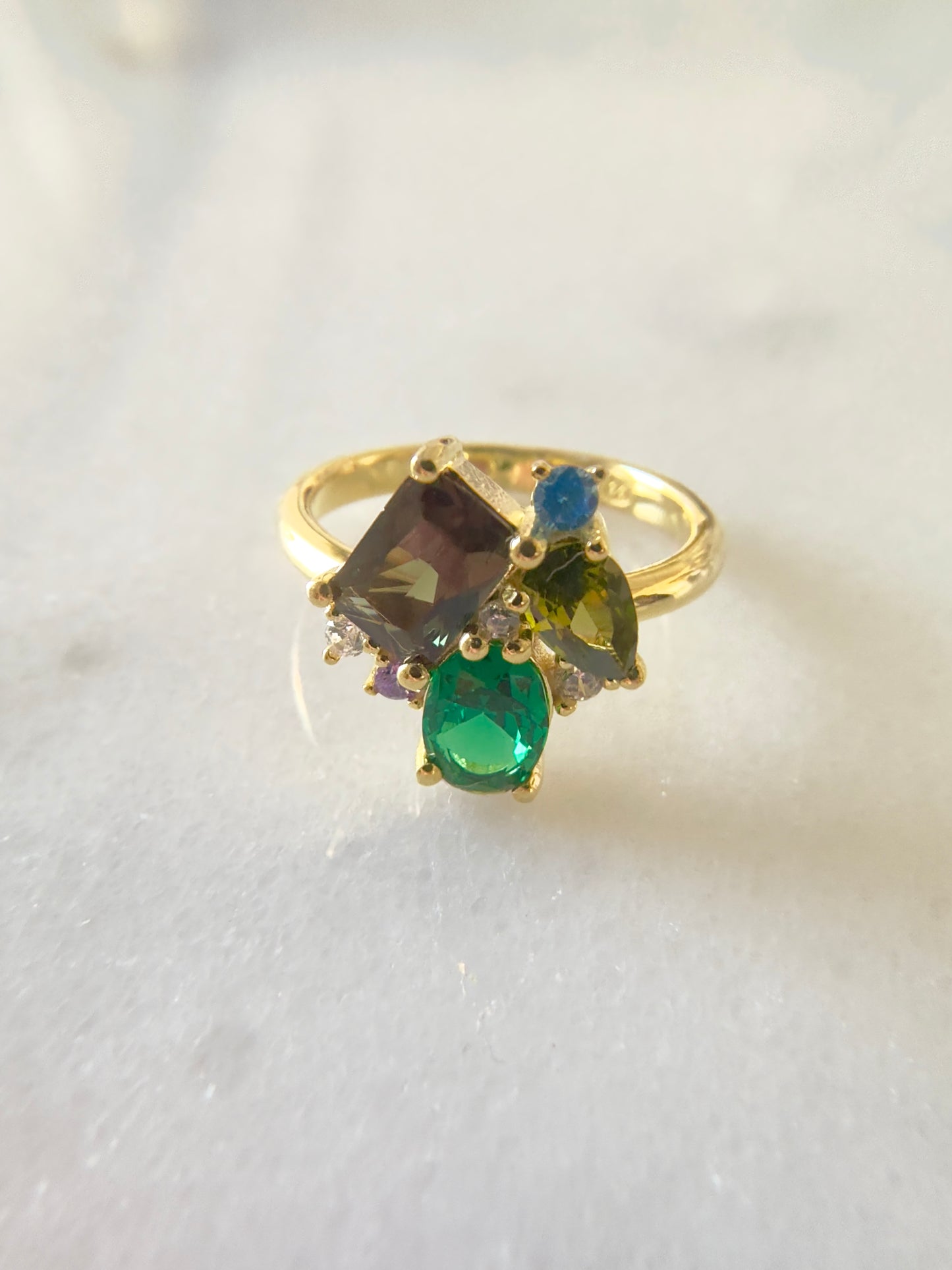 Tri-color green ring