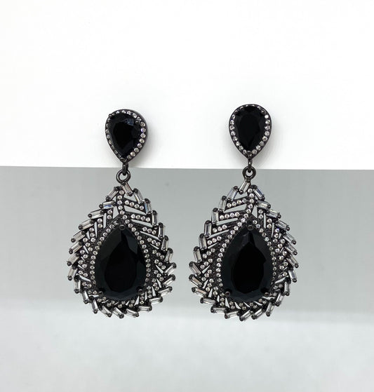 Black teardrop earrings