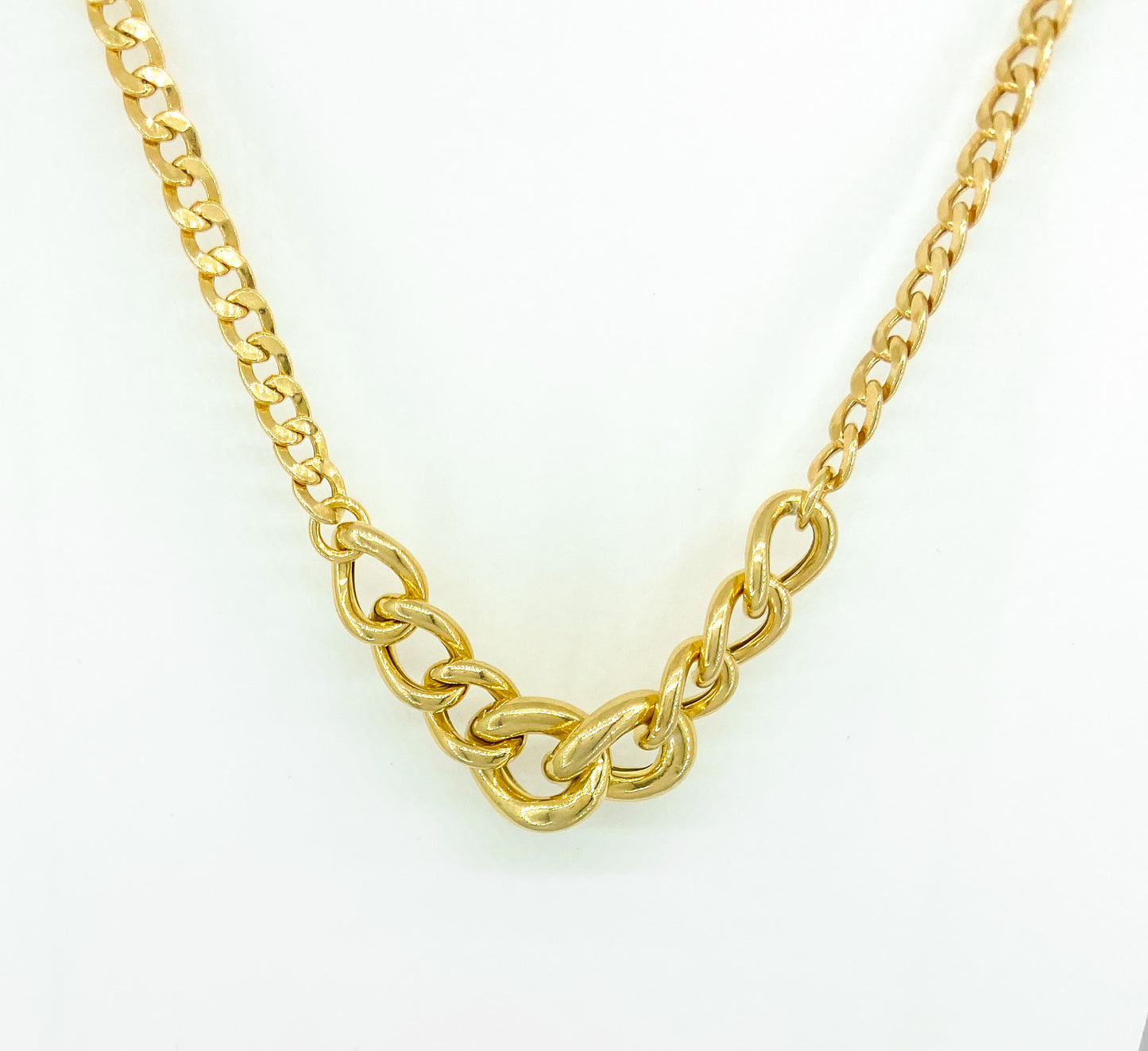 Cuff chain necklace