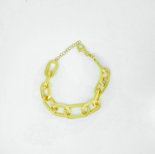 Chunky chain link cuff